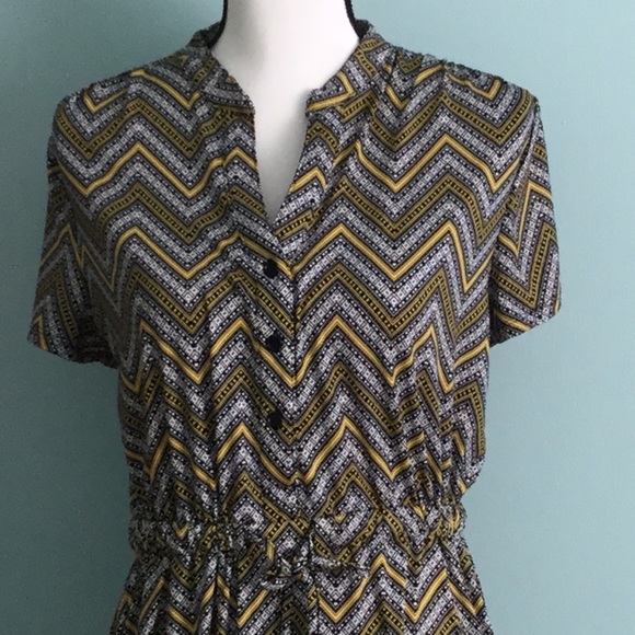 Robert Louis - Yellow & black Dress - Picture 2 of 8